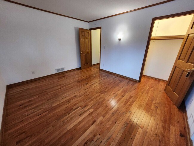 Building Photo - Rare lakefront property for lease! Duplex ...
