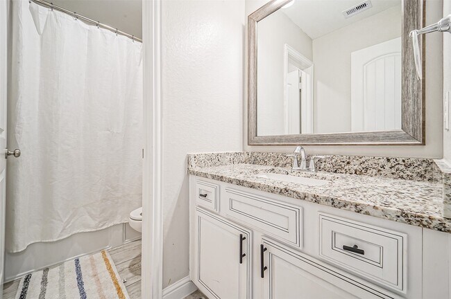 Foto del edificio - 9507 Carson Ln