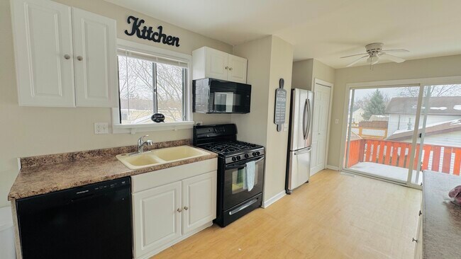 Foto del edificio - 2363 Cove Dr