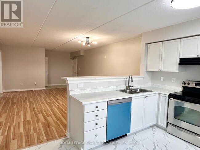 Photo du bâtiment - 1491 Maple Ave