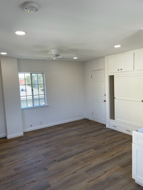 Foto principal - 3847 Girard Ave