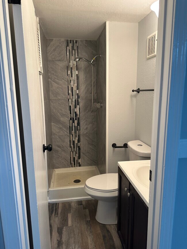 Foto del edificio - 8302 E 93rd Terrace