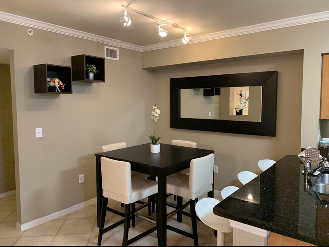 Building Photo - 6559 Emerald Dunes Dr