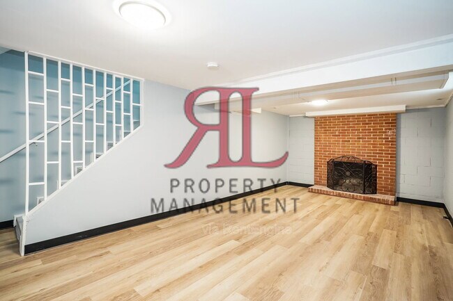 Foto del edificio - 3501 Woodlawn Ave