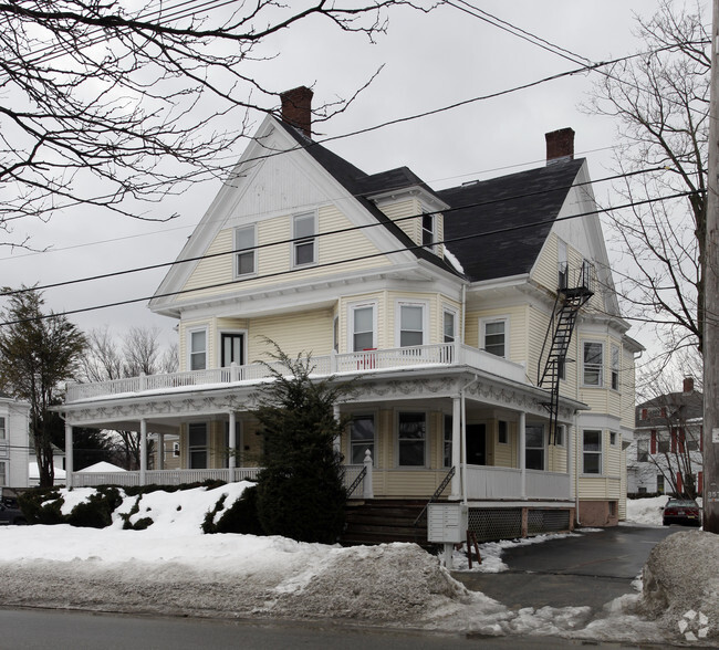 Building Photo - 1871 Broad St