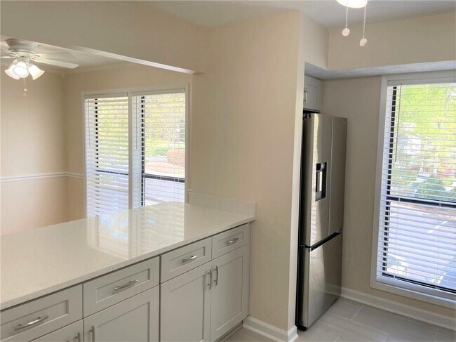 Foto del edificio - 408 Wynnes Ridge Cir SE