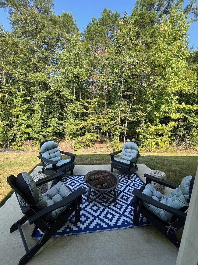 Foto del edificio - 740 Turkey Oak Cv