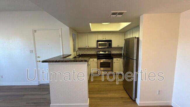 Foto del edificio - 5757 W Eugie Ave