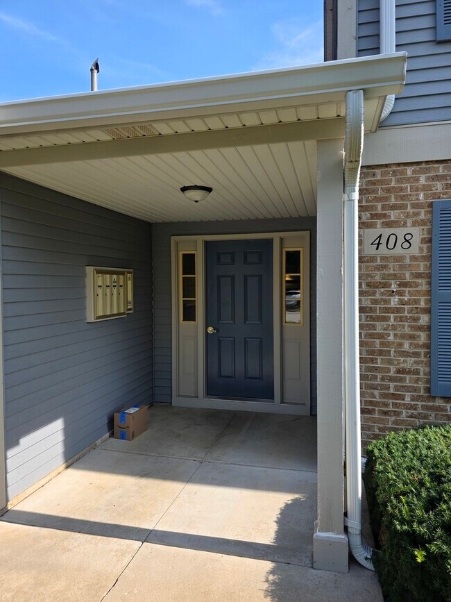 Foto del edificio - 408 Woodview Cir