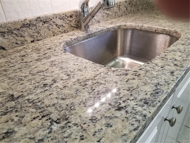 Building Photo - 9 Park St