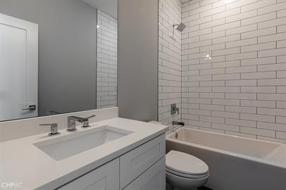 Foto del edificio - 562 W 18th St