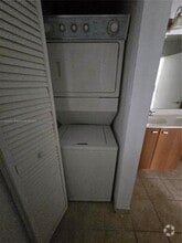 Building Photo - 1125 Crystal Way