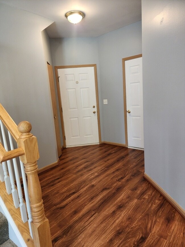 Building Photo - 302 Grape Vine Trail