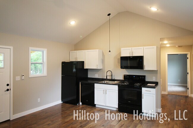 Foto del edificio - 1 Rocky Knoll Ln.