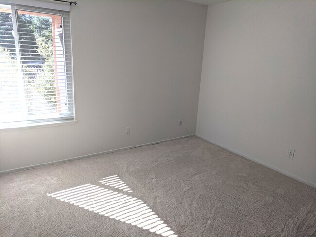 Building Photo - 55 Claremont Ave