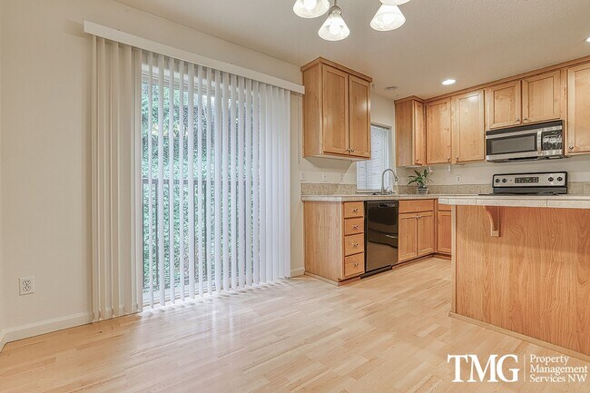 Foto del edificio - Centrally Located, Pet Friendly, 3 Bed 2.5...