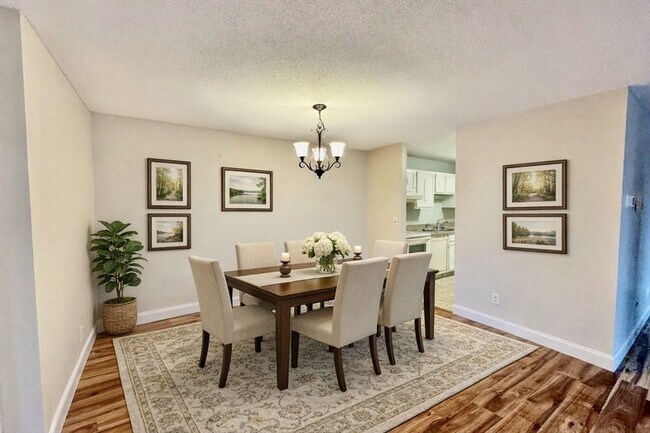 Foto del edificio - 4700 N Main St