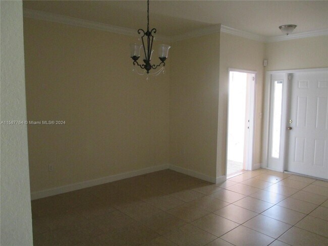 Foto del edificio - 2741 NE 4th St