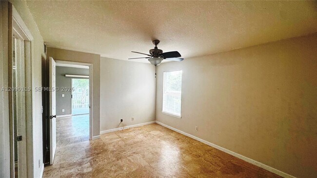 Foto del edificio - 1760 Palm Cove Blvd