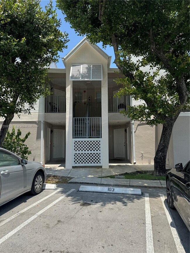 Building Photo - 6760 NW 175th Ln