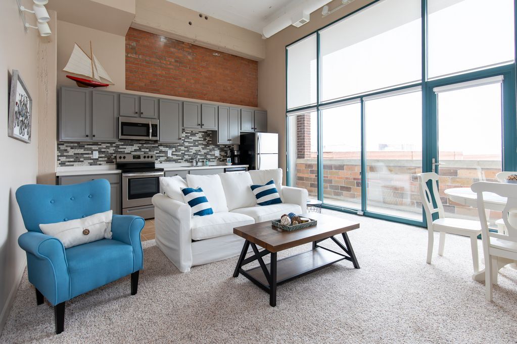 401 W Shoreline Dr Unit 212, Sandusky, OH 44870 Condo for Rent in