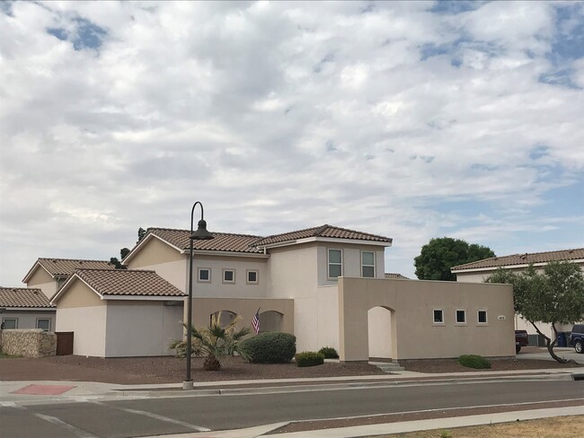 Foto del edificio - Fort Bliss Family Homes