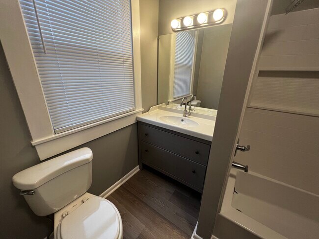 Building Photo - 3723 Frances Ave