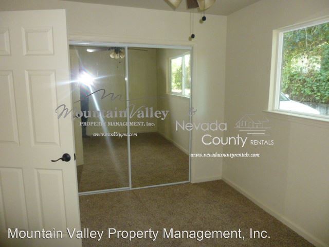 Building Photo - 10894 Bettcher Ct