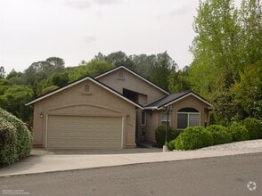 Building Photo - 23156 Lone Pine Dr