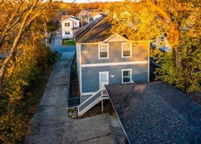 Foto del edificio - 3 Bed, 3 Bath East Nashville Beauty!