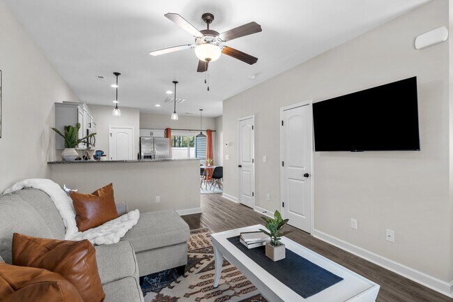 Building Photo - 34 Catalina Cir