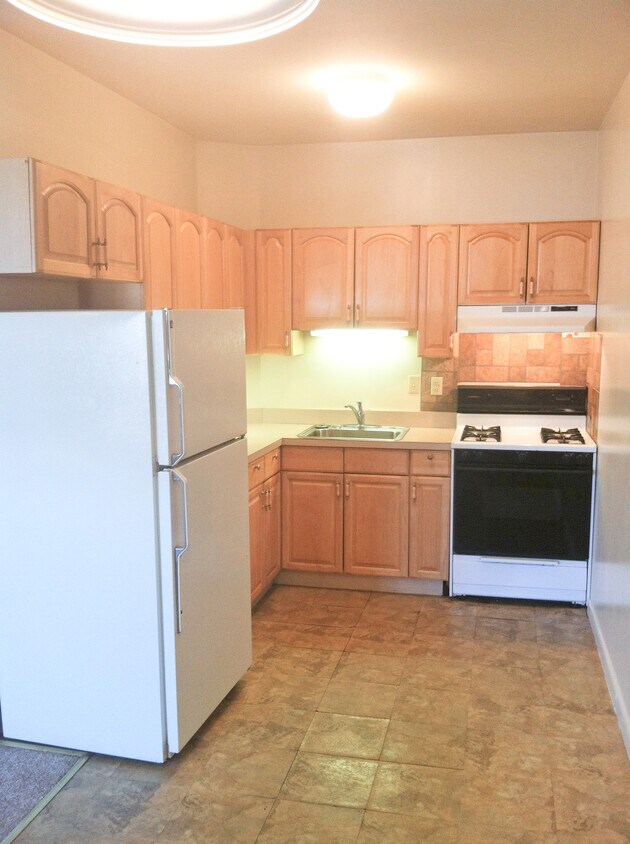 Foto principal - 7410 Brockton Rd