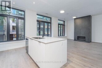 Building Photo - 22 Lombard St