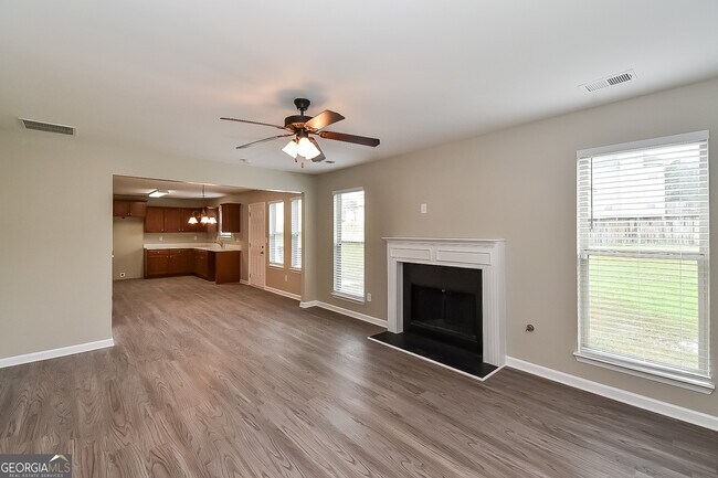 Foto del edificio - 7817 Bell Tower Ln