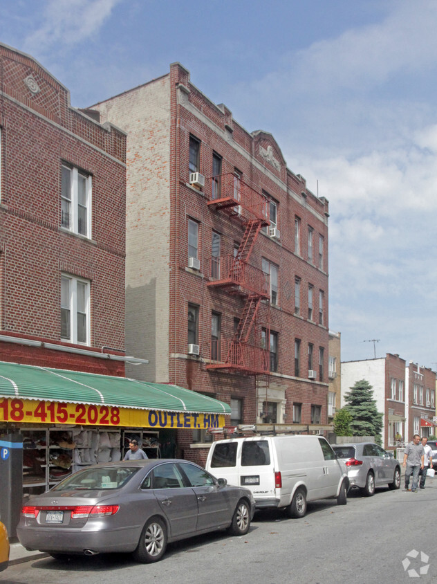 Foto principal - 1774 66th St
