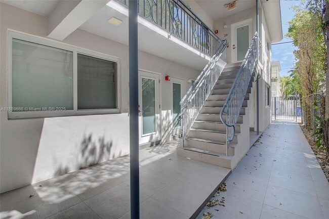 Foto del edificio - 1035 Euclid Ave