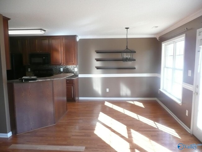 Building Photo - 207 Shadow Tr SW