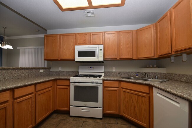 Foto del edificio - Dual Masters | 2Bedroom | 2Bathroom | 1151...