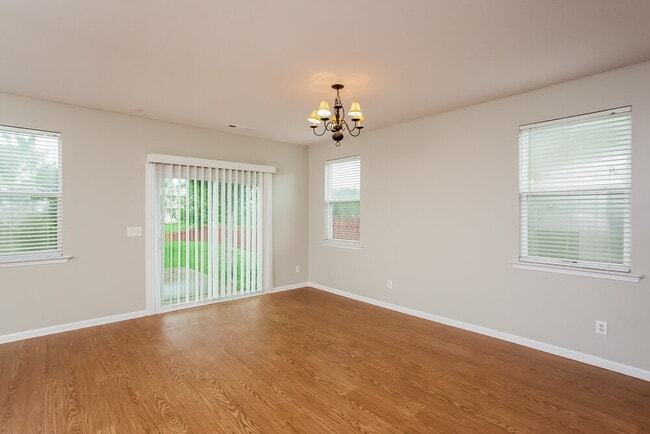 Building Photo - 153 Paxton Pl