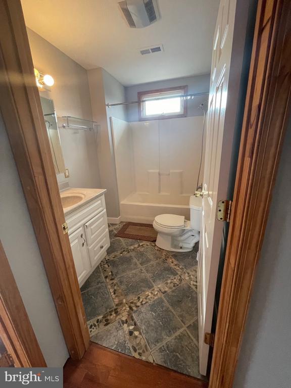 Foto del edificio - 110 Marshall Ave