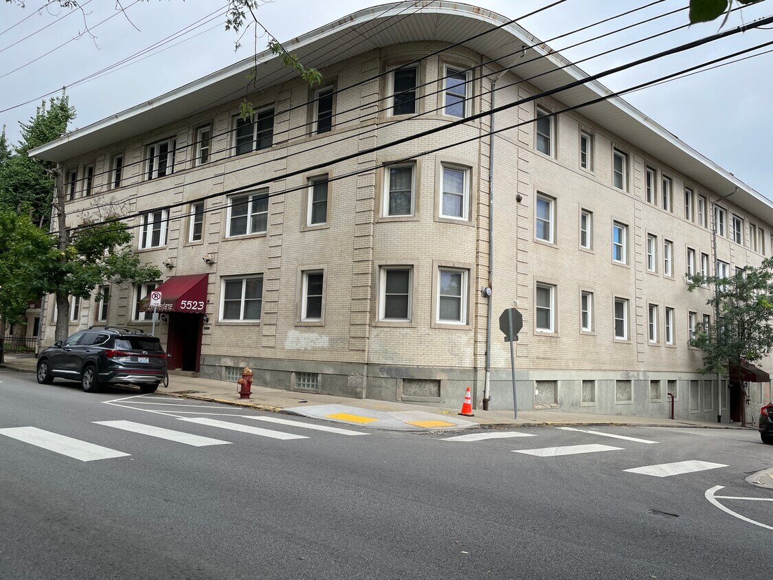 5523 Ellsworth Avenue en Shadyside - 5523 Ellsworth Ave