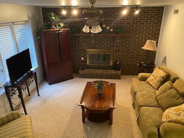 Foto del edificio - 328 Harolds Branch Rd