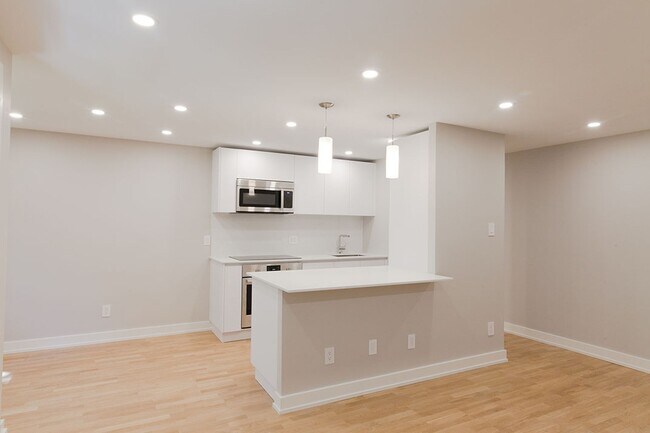 Photo du bâtiment - 1525 Av. Victoria