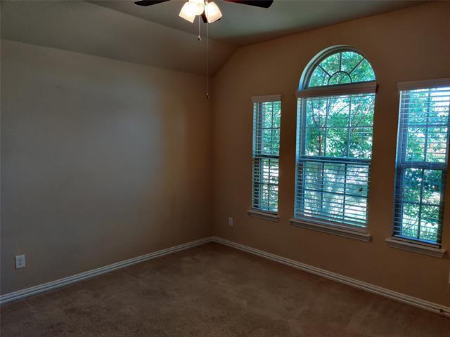 Foto del edificio - 4729 Woodard Ln