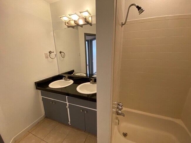 Foto del edificio - 4306 Avenue A