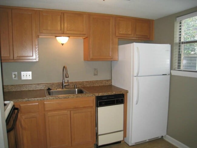 Building Photo - 2500 Burleson Rd