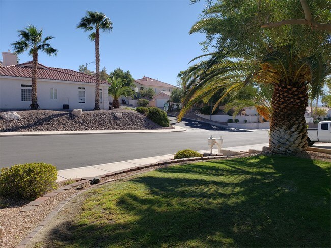 Foto del edificio - 961 Rhyolite Terrace