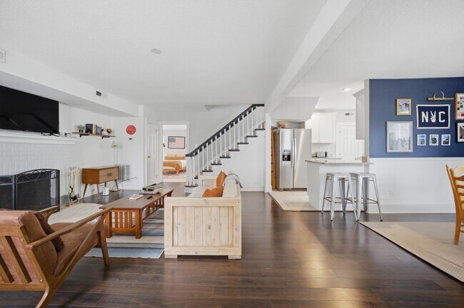 Foto del edificio - 3566 Westminster Ave