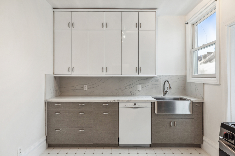 Primary Photo - Charming Flat - Great Location - Quiet Blo...