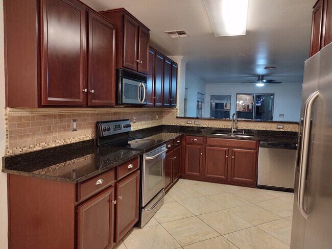 Foto del edificio - 3581 E Desert Moon Trl